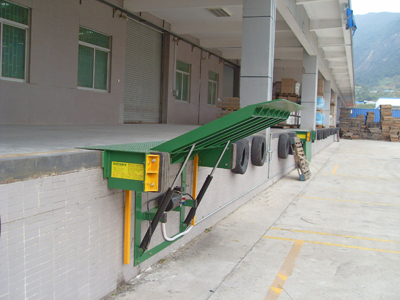 固定式登車橋 固定式登車橋