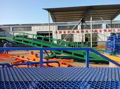 移動(dòng)式登車橋 移動(dòng)式登車橋