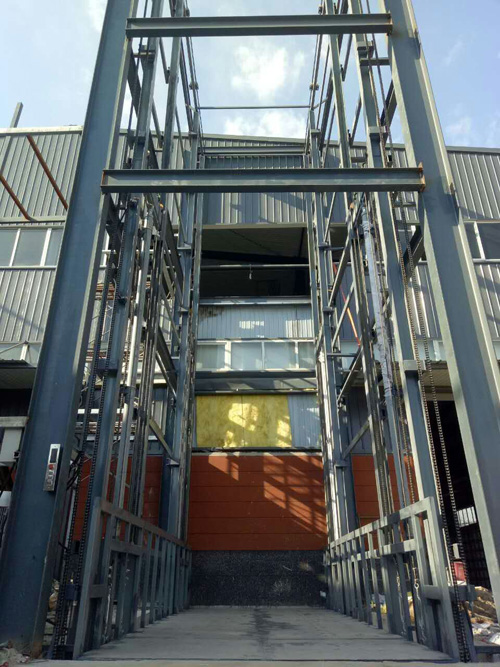 導(dǎo)軌式液壓升降平臺(tái) 導(dǎo)軌式液壓升降平臺(tái)