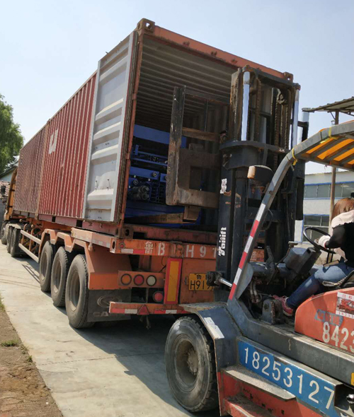 導(dǎo)軌式液壓升降平臺 導(dǎo)軌式液壓升降平臺