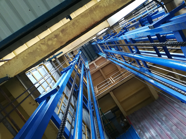 鏈條導(dǎo)軌式液壓升降機(jī) 鏈條導(dǎo)軌式液壓升降機(jī)