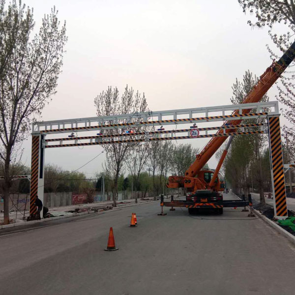 限高架安裝現(xiàn)場(chǎng) 限高架安裝現(xiàn)場(chǎng)