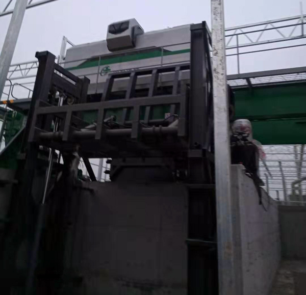 導(dǎo)軌式液壓升降平臺 導(dǎo)軌式液壓升降平臺