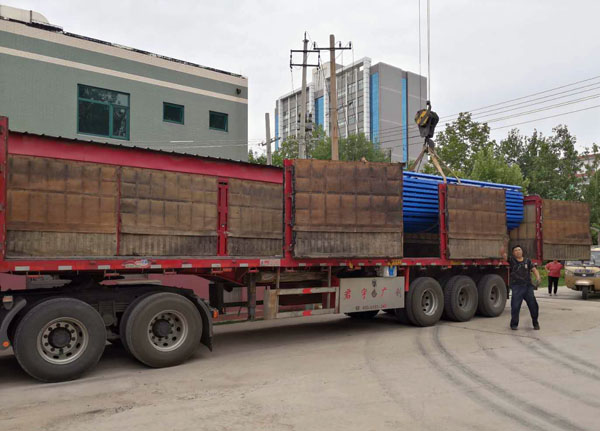 液壓升降機廠家發(fā)貨 液壓升降機廠家發(fā)貨