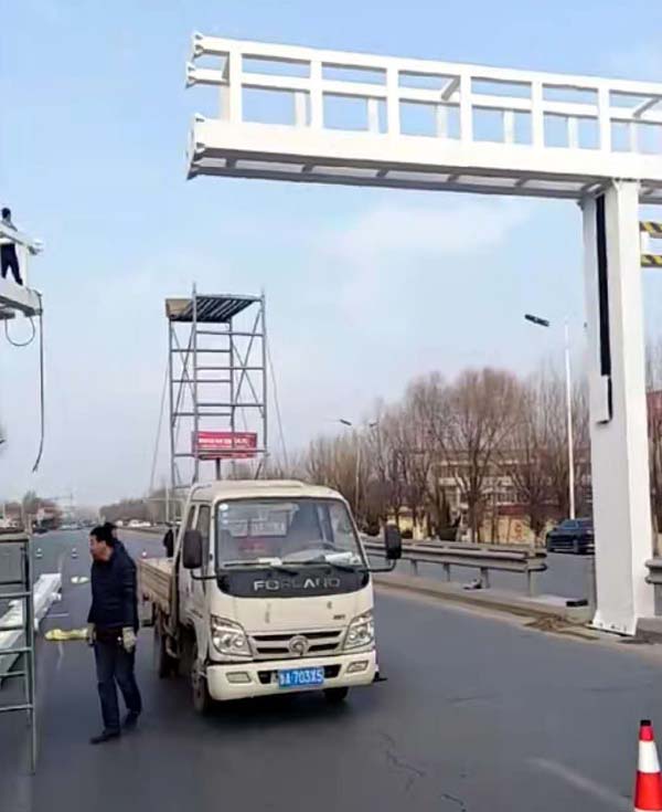 限高架安裝現(xiàn)場 限高架安裝現(xiàn)場